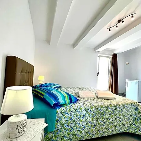 Couette-café Cento Giorni Costa Paestum 3*